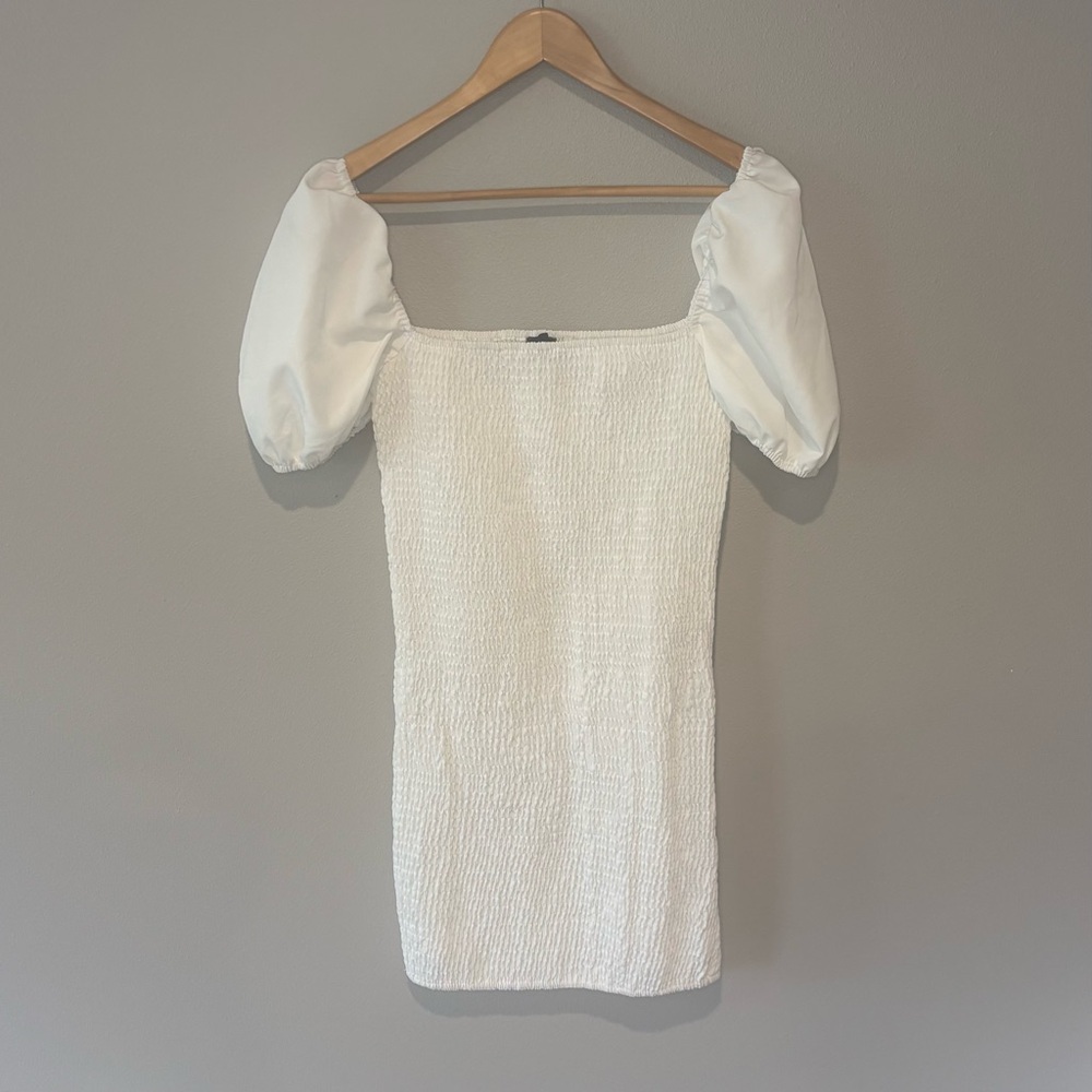 PRETTYLITTLETHING White Bodycon Ruched‎ Dress with Balloon Sleeves NWOT Size 6